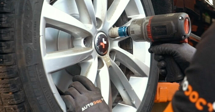 VW Beetle Cabrio 1.6 TDI 2013 ABS Sensor austauschen: Unentgeltliche Reparatur-Tutorials
