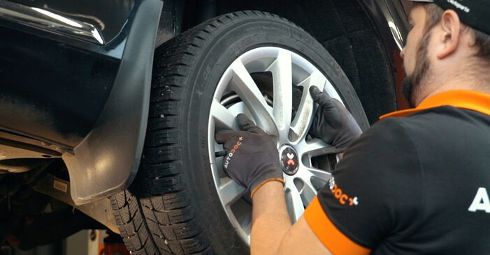 Slik bytter du VW Beetle Hatchback (5C1, 5C2) 1.2 TSI 2012 ABS Sensor selv – trinn-for-trinn veiledninger og videoer