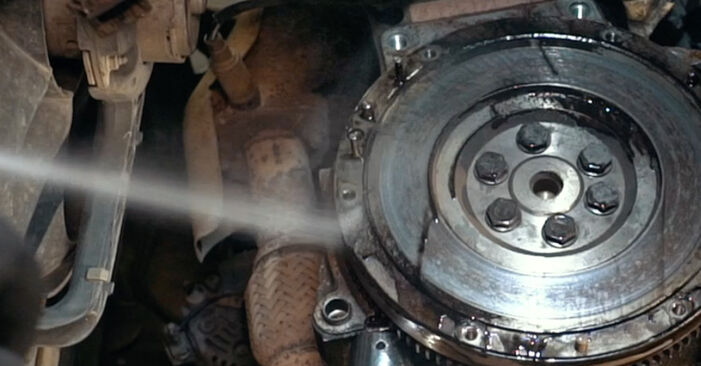 How to remove VW VENTO 1.6 1995 Clutch Kit - online easy-to-follow instructions