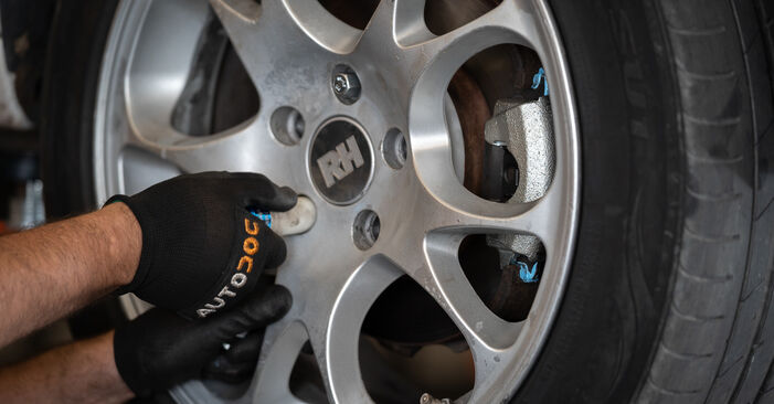 VW UP 1.0 BlueMotion Brake Calipers replacement: online guides and video tutorials
