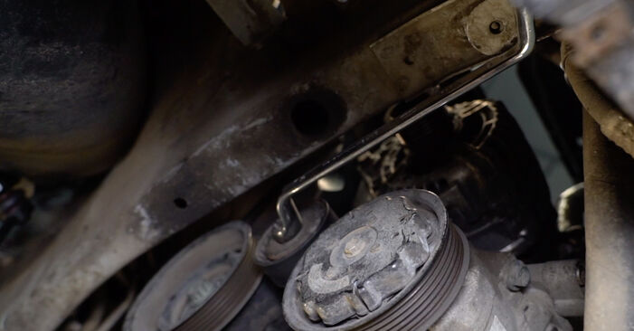 VW POLO V formos rumbuotas diržas keitimas: nemokamos remonto instrukcijos