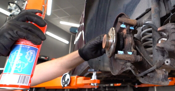Wie lange braucht der Teilewechsel: Bremsscheiben am Audi A1 Sportback 8x 2011 - Einlässliche PDF-Wegleitung