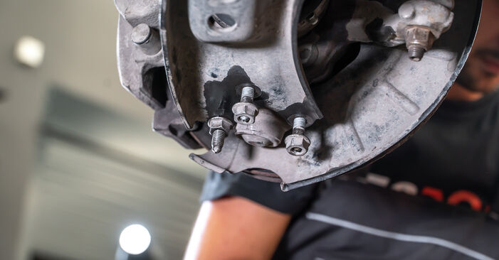 Tauschen Sie Stoßdämpfer beim VW Beetle Schrägheck (5C1, 5C2) 2.0 TDI 2014 selbst aus