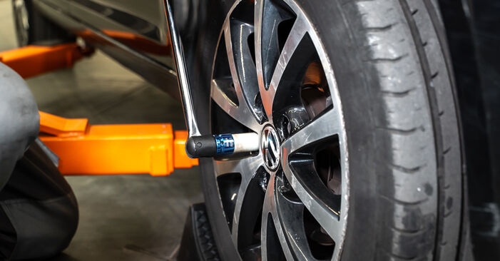 Wie man VW Passat Alltrack (365) 2.0 TDI 4motion 2013 Bremssattel austauscht - Schritt-für-Schritt-Tutorials und Videoanleitungen