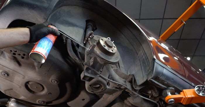 Audi A1 Sportback 8x 1.2 TFSI 2013 Bremssattel austauschen: Unentgeltliche Reparatur-Tutorials