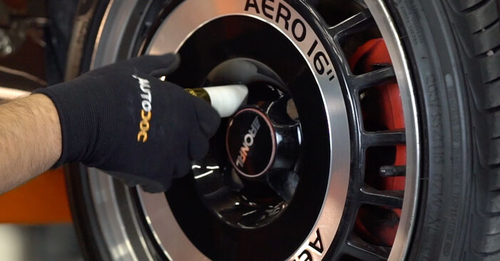 Vanskelighetsgrad: Bytte av Fjærbenslager på Abarth 500С Cabrio 1.4 (312.AXF1A, 312.AXF11, 312.AXD1A) 2015 – last ned illustrert veiledning