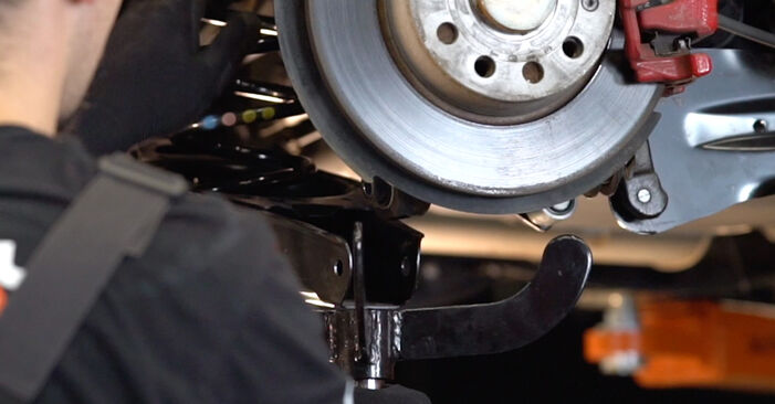 Montaggio Braccetti oscillanti su VW Passat Alltrack (365) 1.8 TSI 2012 da solo