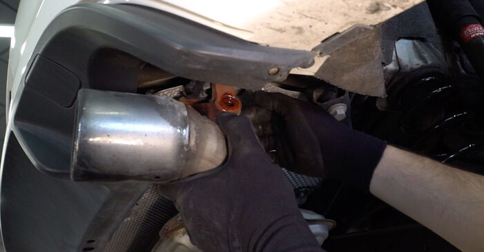 Querlenker beim VW PASSAT 1.8 TSI 2013 selber erneuern - DIY-Manual