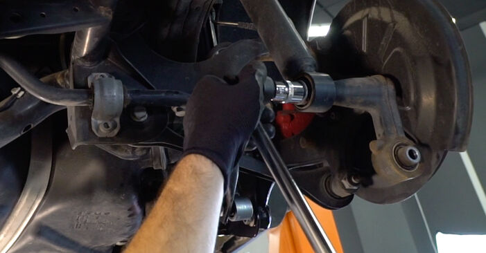 Wie lange braucht der Teilewechsel: Domlager am VW Golf 6 Cabrio 2013 - Einlässliche PDF-Wegleitung
