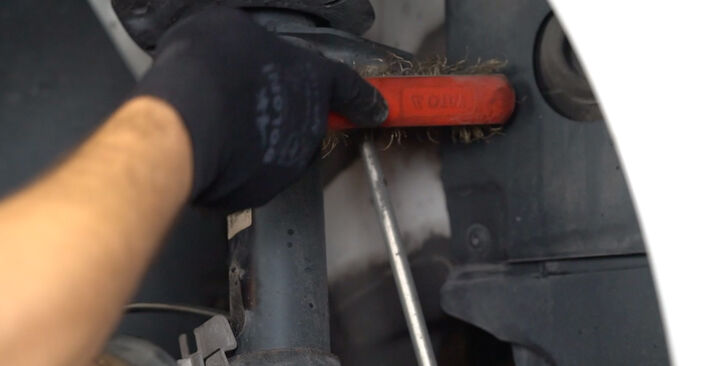 Cómo quitar Bieletas de Suspensión en un VW PASSAT 1.6 TDi BlueMotion 2014 - instrucciones online fáciles de seguir