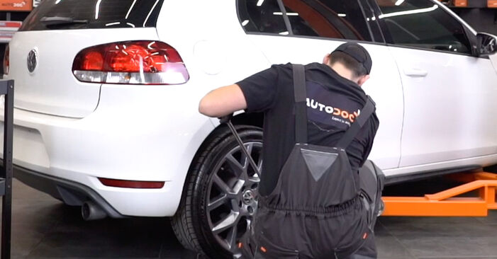 How to replace VW Golf IV Variant (1J5) 1.9 TDI 2000 Brake Pads - step-by-step manuals and video guides