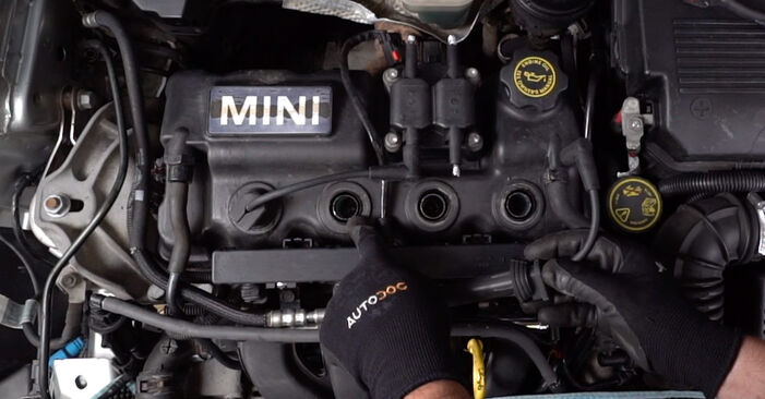 MINI Cabrio 2007 Zündspule Schritt-für-Schritt-Tutorial zum Teilewechsel