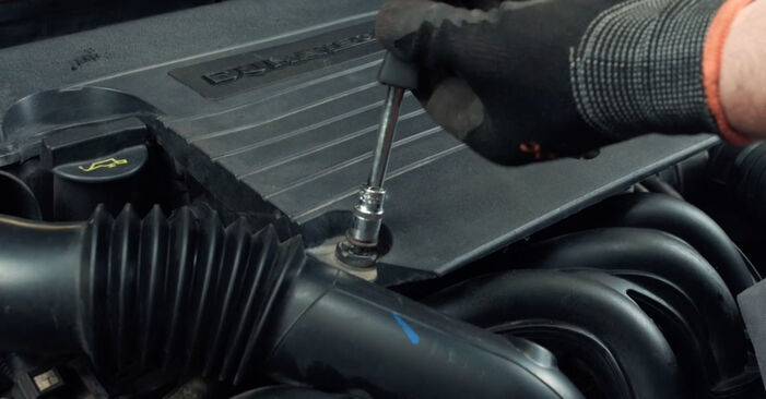 Filtr powietrza w FORD Fiesta Mk5 Van 1.6 TDCi 2009 samodzielna wymiana - poradnik online