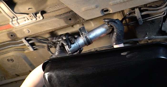 Udskiftning af Brændstoffilter på BMW X5 ved gør-det-selv indsats