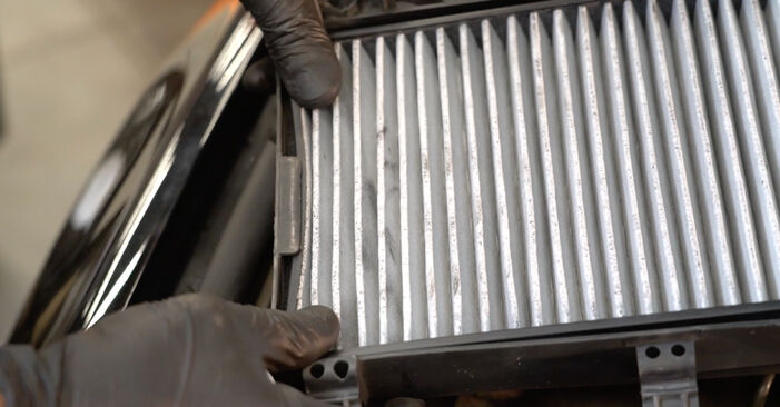 Ako vymeniť Kabínový filter na BMW 6 Cabrio (E64) 2009 – tipy a triky