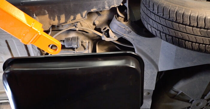 Cum să mentenanța Filtru combustibil RENAULT Twingo II Van / Hatchback (CNO_) 1.2 (CN01, CN06) 2011 – manualele pas cu pas și ghidurile video