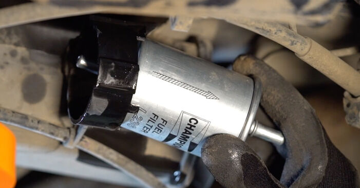 How to remove RENAULT GRAND SCÉNIC 1.6 2008 Fuel Filter - online easy-to-follow instructions