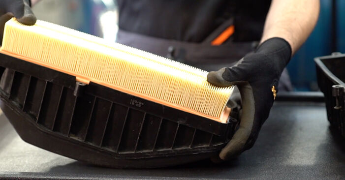 Changing of Air Filter on Renault Twingo 1 Van 2001 won't be an issue if you follow this illustrated step-by-step guide
