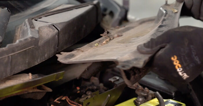 How to remove RENAULT GRAND SCÉNIC 1.6 2008 Air Filter - online easy-to-follow instructions