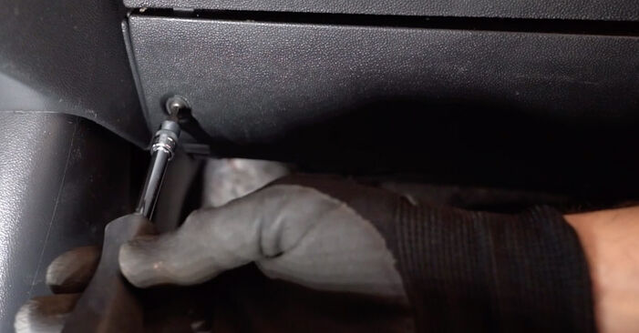 Skoda Fabia 6y Limousine 1.4 2001 Innenraumfilter wechseln: Gratis Reparaturanleitungen