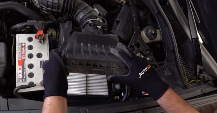 How to replace HONDA ACCORD VIII Estate 2.2 i-DTEC (CW3) 2009 Air Filter - step-by-step manuals and video guides