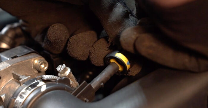 Cómo cambiar Filtro de Aire en un Peugeot 308 2 2013 - Manuales en PDF y en video gratuitos
