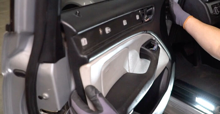 BMW 3 SERIES Zvedací zařízení oken návod na výměnu, krok po kroku.
