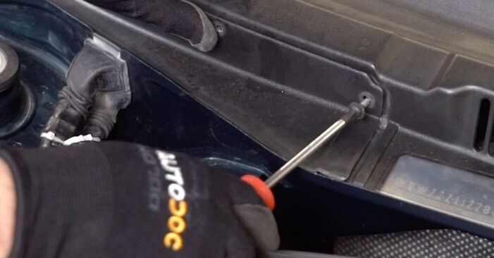 Hvordan skifte VW BORA 2014 Kupefilter trinn–for–trinn veiledning