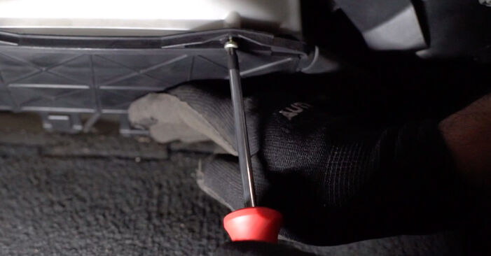 Kui kaua kulub välja vahetamisele: sõiduki VOLVO XC70 Salongifilter - informatiivne kasutusjuhend PDF vormis