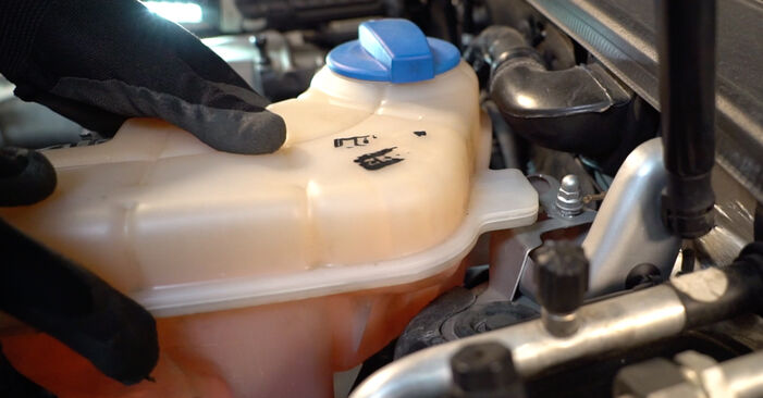 Come cambiare Filtro Carburante su Audi A6 C6 Avant 2005 - manuali PDF e video gratuiti