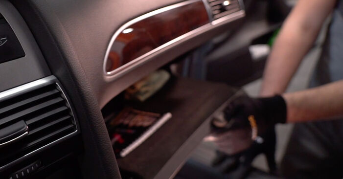 2012 AUDI R8 Spyder wymiana Filtr powietrza kabinowy: darmowe instrukcje warsztatowe