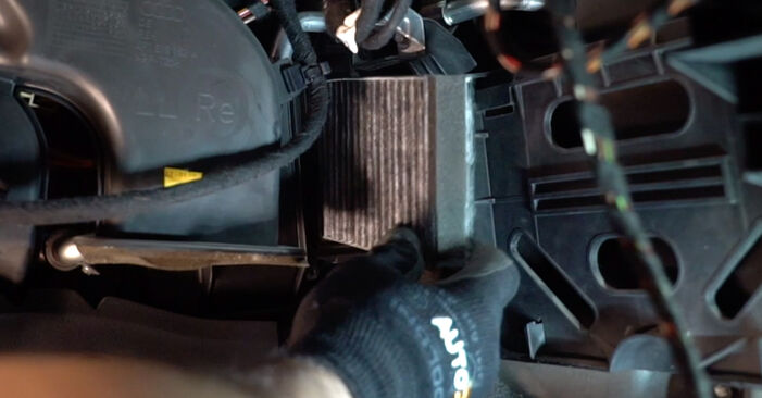Wie lange benötigt das Auswechseln der Teile: Innenraumfilter beim AUDI R8 Spyder 2012 - Detailliertes PDF-Tutorial