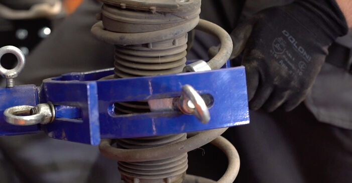 FORD FOCUS 1.6 Shock Absorber replacement: online guides and video tutorials