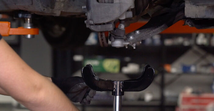 Schimbare Flansa Amortizor Ford Focus 3 Break 1.5 TDCi 2012: manualele de atelier gratuite