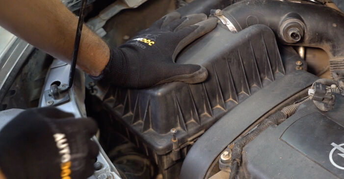 Wie schmierig ist es, selber zu reparieren: Luftfilter beim Opel Astra L48 1.3 CDTI (L48) 2015 wechseln – Downloaden Sie sich Bildanleitungen