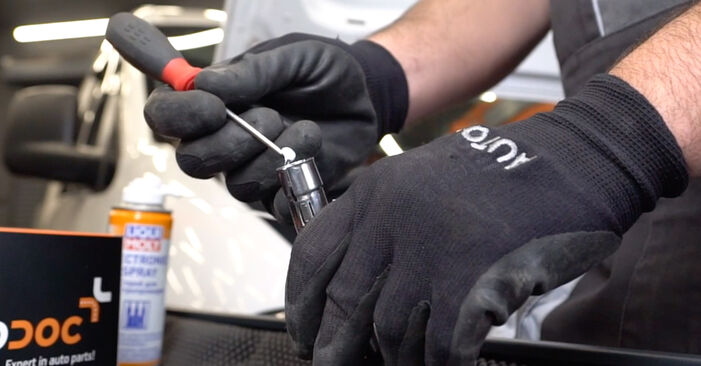 Priporočila korakov za DIY zamenjavo VW Beetle Cabrio 2015 2.0 TDI Vzigalna tuljava