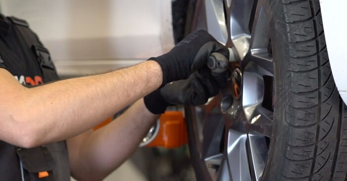 Wie schmierig ist es, selber zu reparieren: Bremsbeläge beim VW EOS 1f7 2.0 TSI 2012 wechseln – Downloaden Sie sich Bildanleitungen