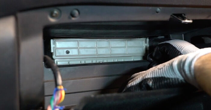 1998 ES (XV20, XV30) wymiana Filtr powietrza kabinowy: darmowe instrukcje warsztatowe