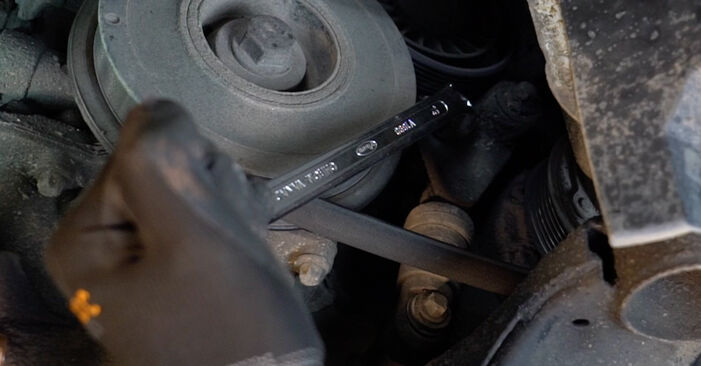 Ako vymeniť Klinový rebrovaný remen na Opel Astra F 70 1999 – bezplatné PDF a video návody.