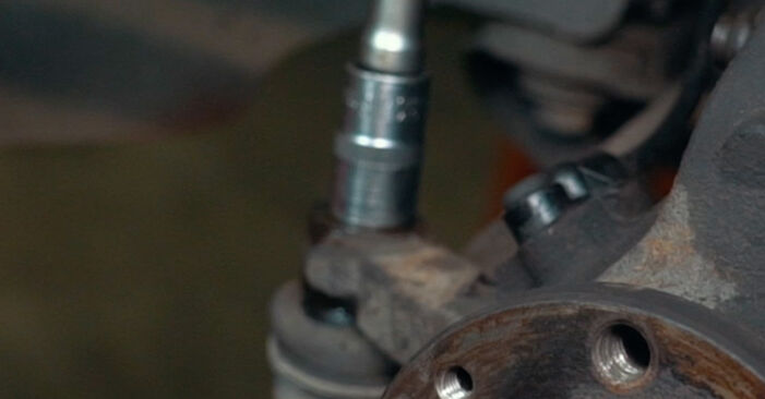 Renault Logan Kombi 1.5 dCi 2013 Radlager wechseln: wie schwer ist es, selbst zu reparieren - Downloaden Sie sich illustrierte Anleitungen