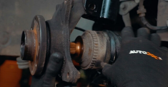 RENAULT SANDERO / STEPWAY Roulement de roue manuel d'atelier pour remplacer soi-même