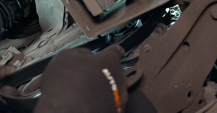 Aké náročné to je, ak to budete chcieť urobiť sami: Klinový rebrovaný remen výmena na aute Renault Logan Kombi 1.5 dCi 2013 – stiahnite si ilustrovaný návod