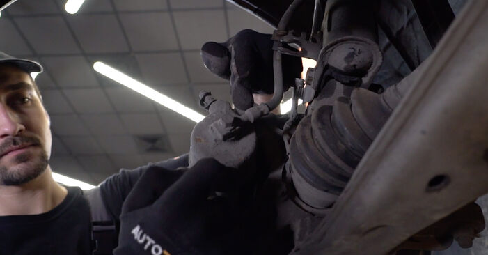 Wie schmierig ist es, selber zu reparieren: Bremsscheiben beim Opel Astra H 1.7 CDTI (L48) 2010 wechseln – Downloaden Sie sich Bildanleitungen