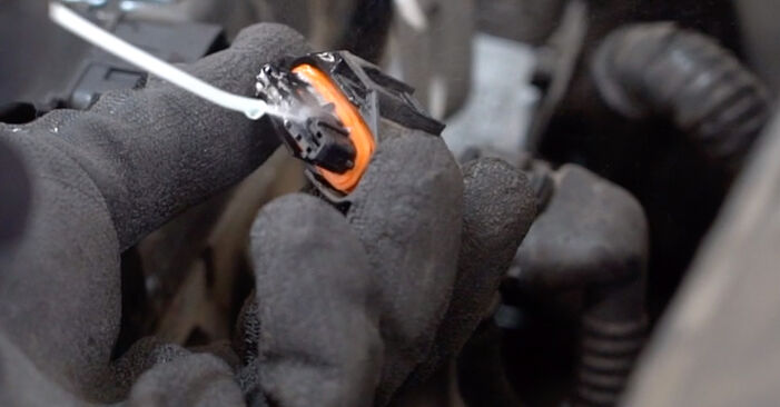 Trinn-for-trinn anbefalinger for hvordan du kan bytte Opel Vivaro Van 2014 2.5 DTI (F7) Tennplugger selv