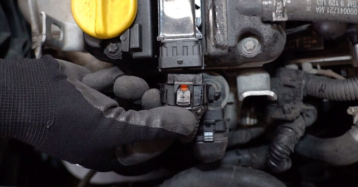 DIY replacement of Spark Plug on OPEL COMBO Box Body / Estate 1.7 DI 16V 2015 is not an issue anymore with our step-by-step tutorial