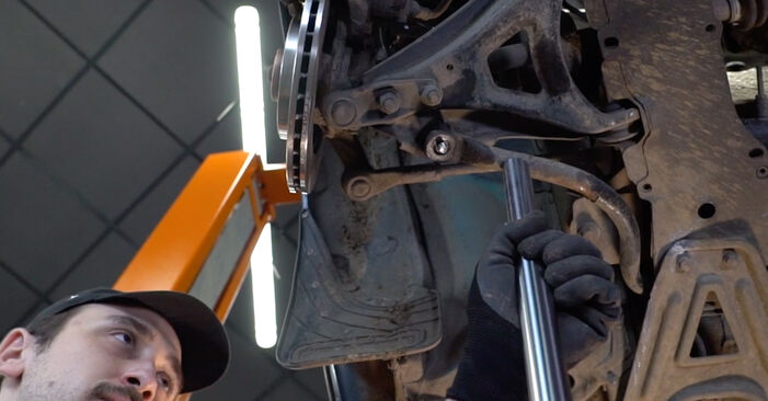 RENAULT MEGANE 1.9 dT (JA0Y) Anti Roll Bar Links replacement: online guides and video tutorials