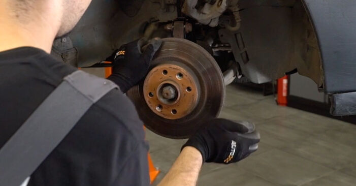 RENAULT 9 1.1 Brake Discs replacement: online guides and video tutorials