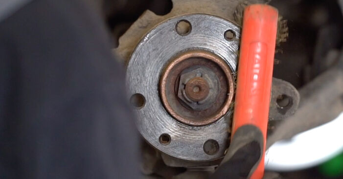 Replacing Brake Discs on Renault R21 B48 1993 2.1 Turbo-D by yourself