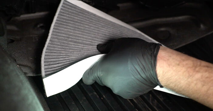 Innenraumfilter am AUDI A5 Sportback (8TA) 2.0 TFSI quattro 2014 wechseln – Laden Sie sich PDF-Handbücher und Videoanleitungen herunter