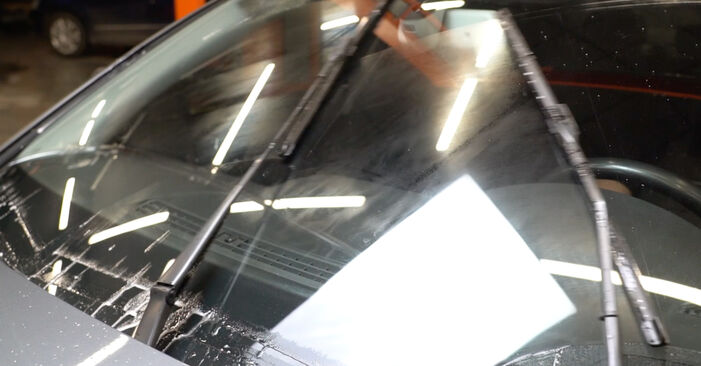 AUDI A5 B9 Sportback (F5A) 1.4 TFSI Wycieraczki wymiana: przewodniki online i samouczki wideo